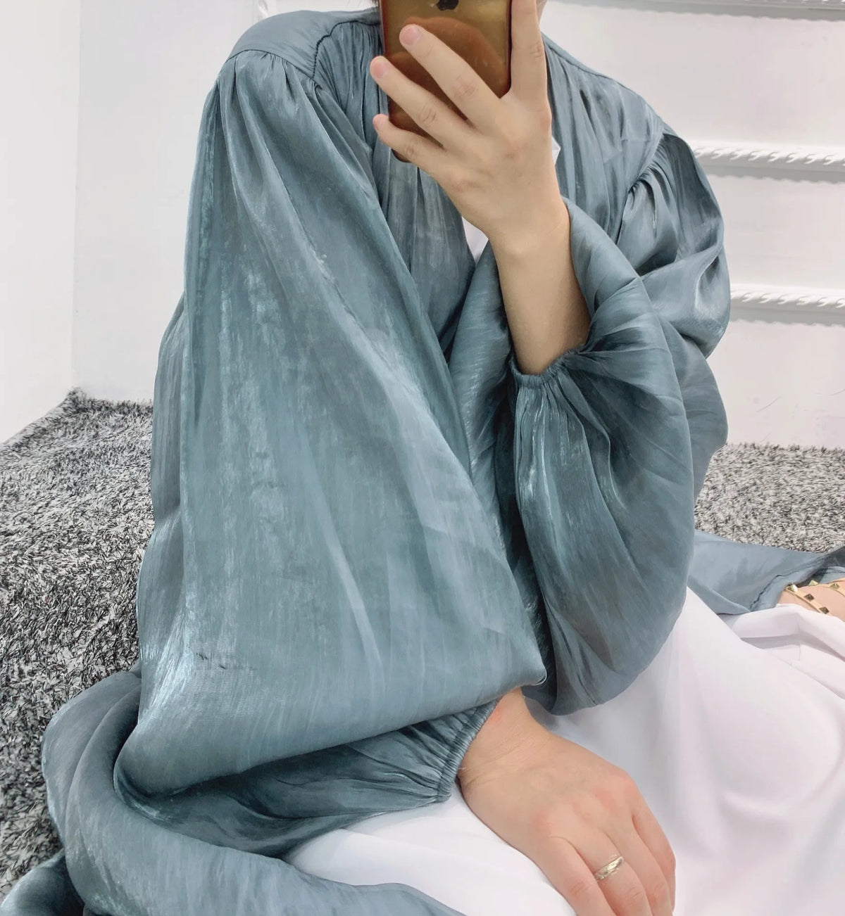 عباية عيد مفتوحة بمقاسات كبيرة مع حزام وأكمام ناعمة وفستان إسلامي