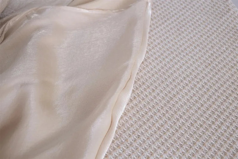 عباية قفطان مفتوح من الأمام بأكمام مزينة بالترتر