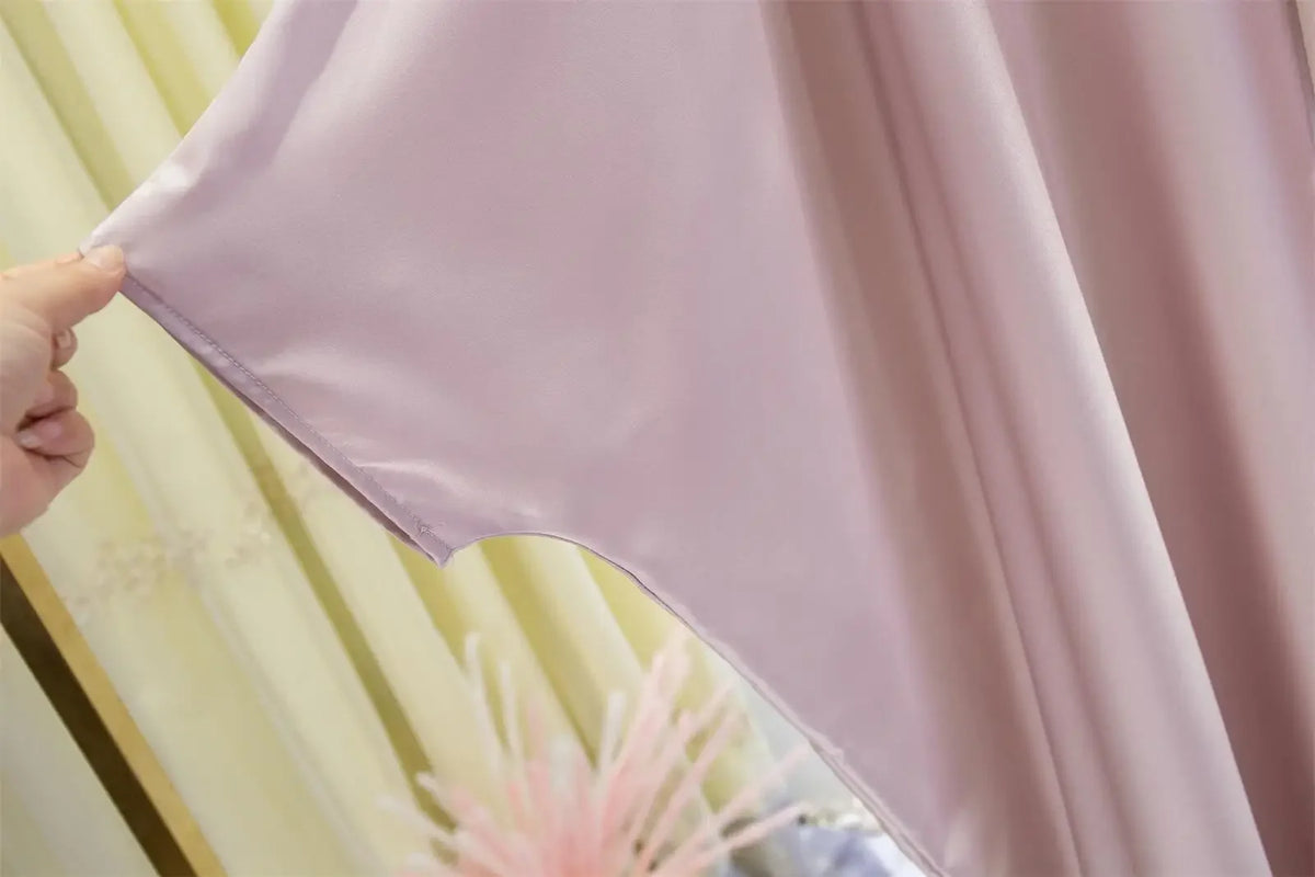 عباية مفتوحة من الأمام على الطراز الإسلامي الشرق أوسطي مع فستان داخلي
