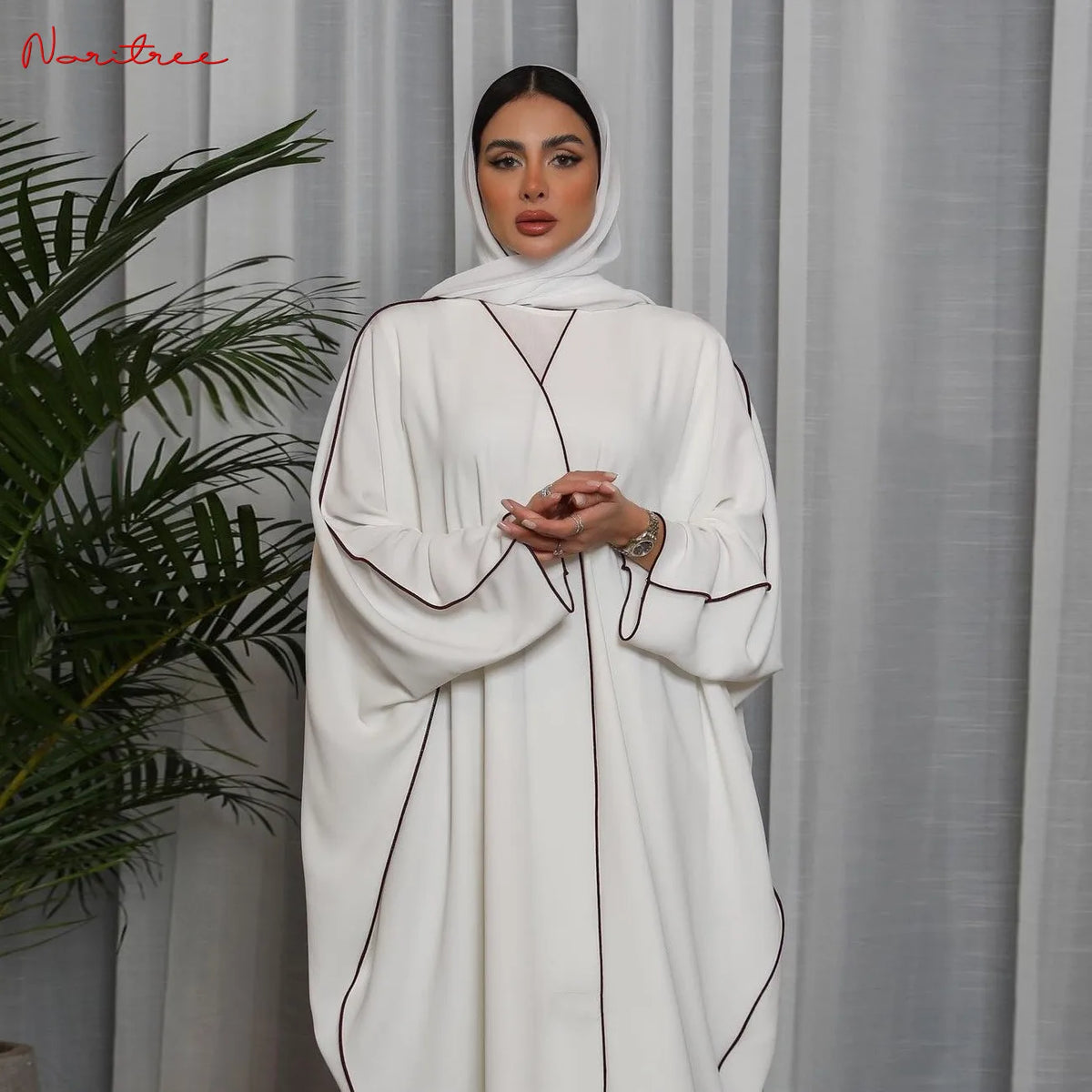 عبايات واسعة وطويلة مع حزام