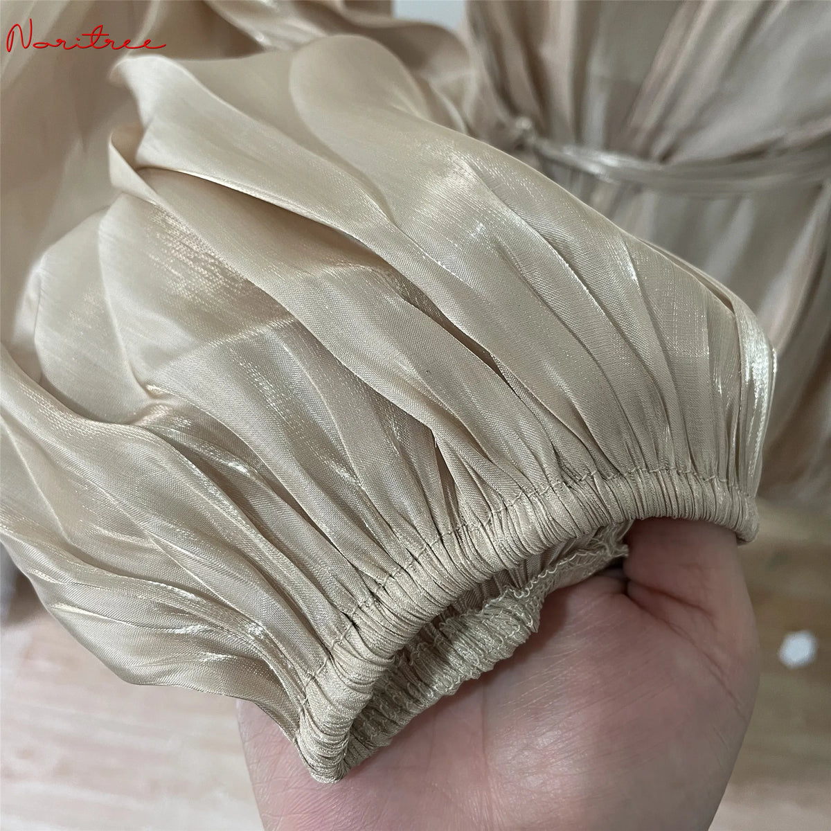 عباية عيد مفتوحة بمقاسات كبيرة مع حزام وأكمام ناعمة وفستان إسلامي