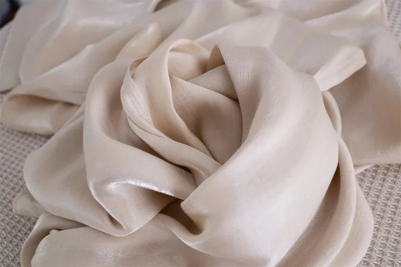 عباية قفطان مفتوح من الأمام بأكمام مزينة بالترتر