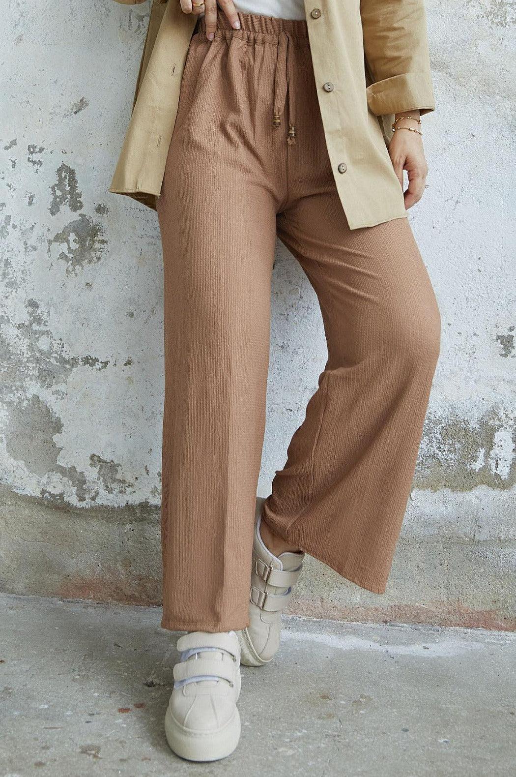 Wrinkled Fabric Brown Pants with Elastic Waist