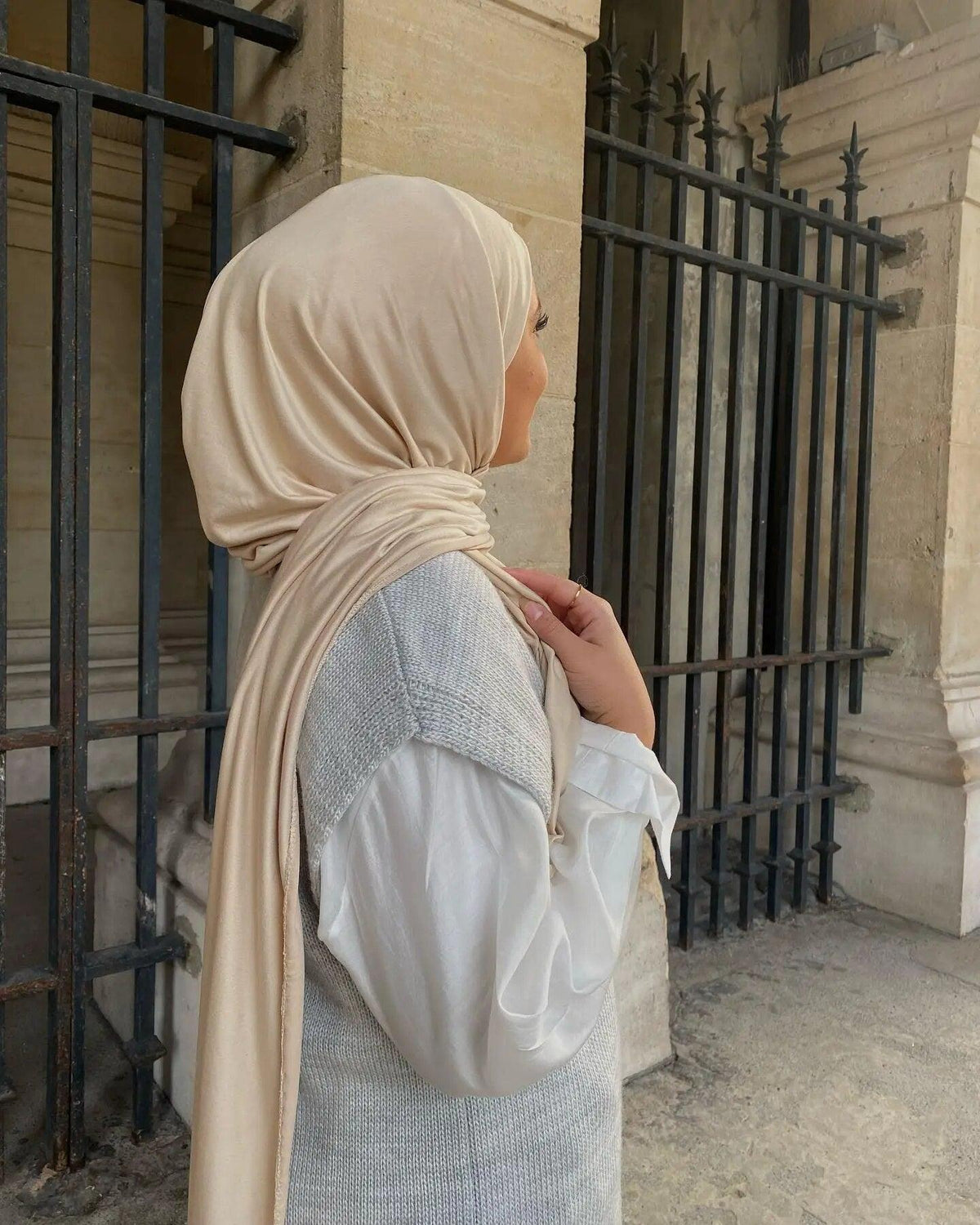 On sale - Elegant Hijab Headscarf - 30 Colours - Free