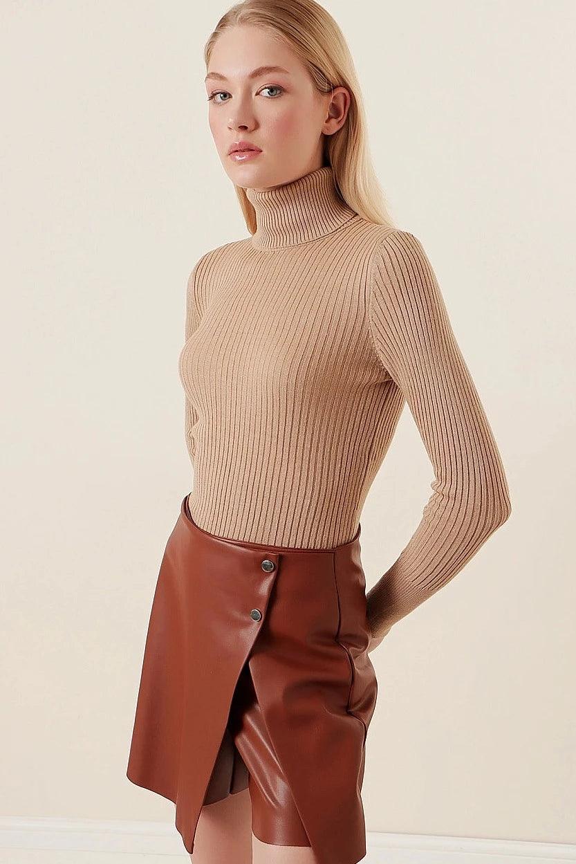 Classy Turtleneck Sweater Knitwear - Beige