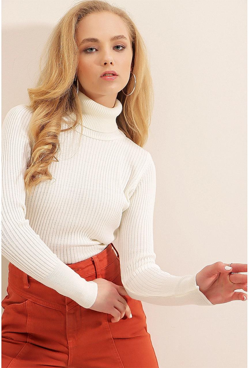 Womens White Turtleneck Sweater Knitwear - White