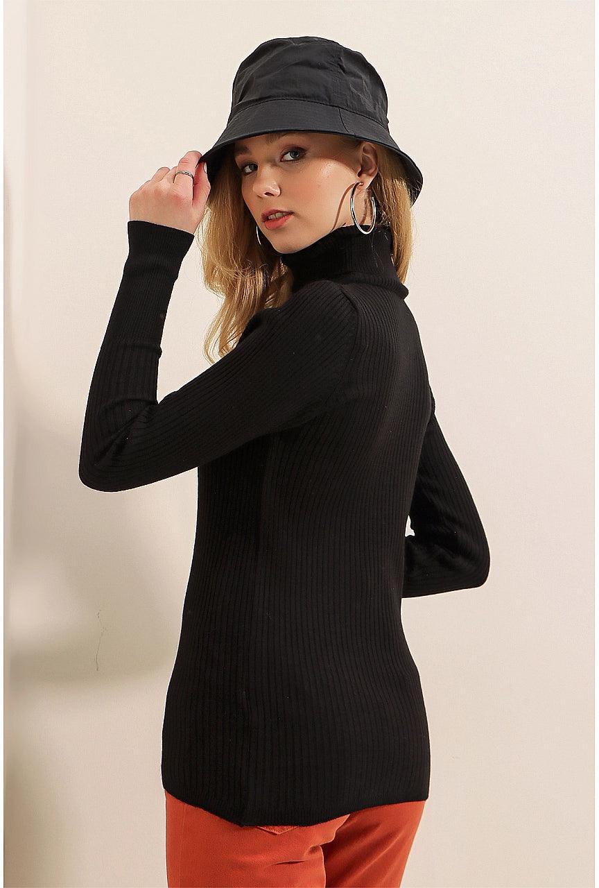 Womens Black Turtleneck Sweater Knitwear - Black