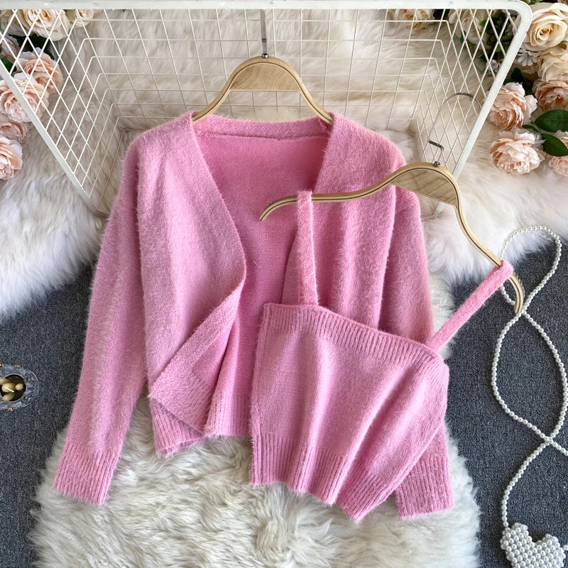 women's knitted soft and waxy sweater