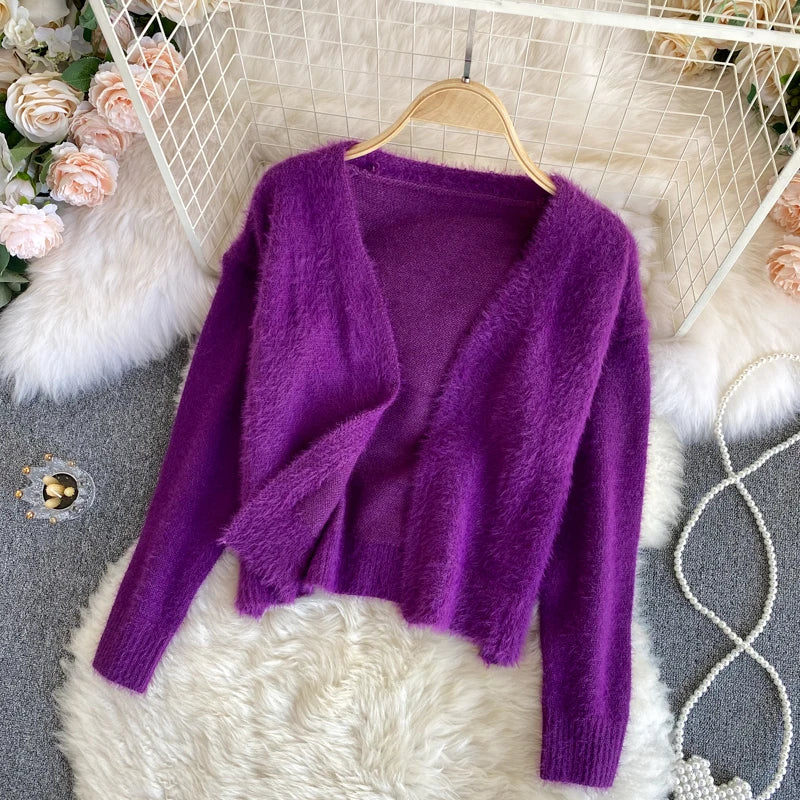 women's knitted soft and waxy sweater