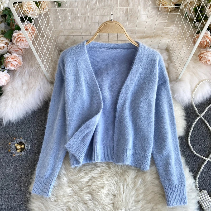 women's knitted soft and waxy sweater