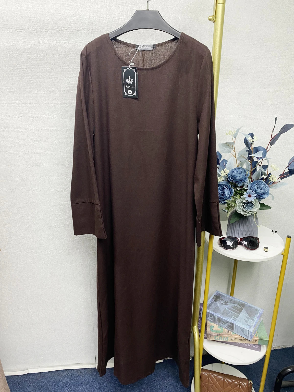 Closed Linen Abaya with Two Side Split Sleeves