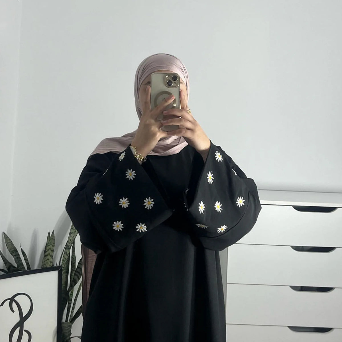 Small Daisy Embroidery  Abayas