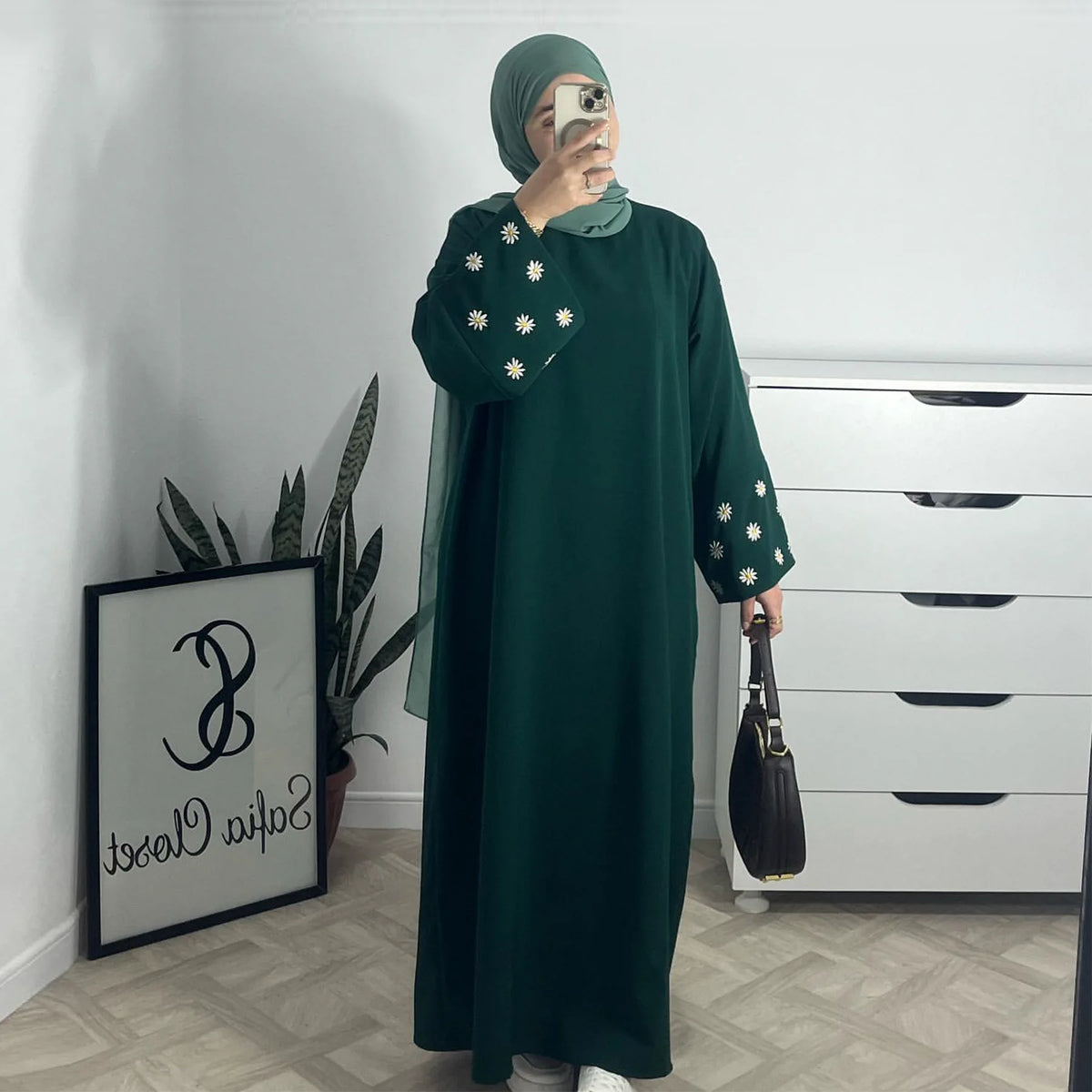 Small Daisy Embroidery  Abayas